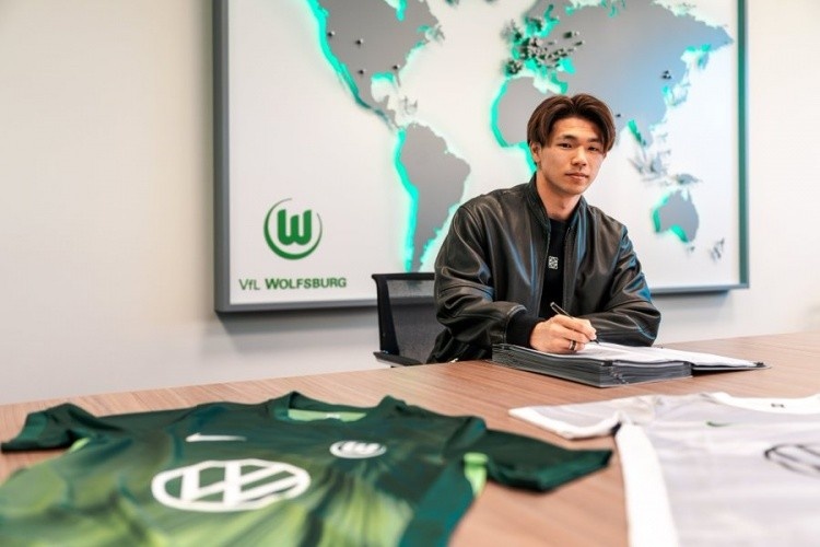 半岛体育APP-板凳奇兵，盐贝健人替补获德甲首球，本赛季8个进球全为替补打进